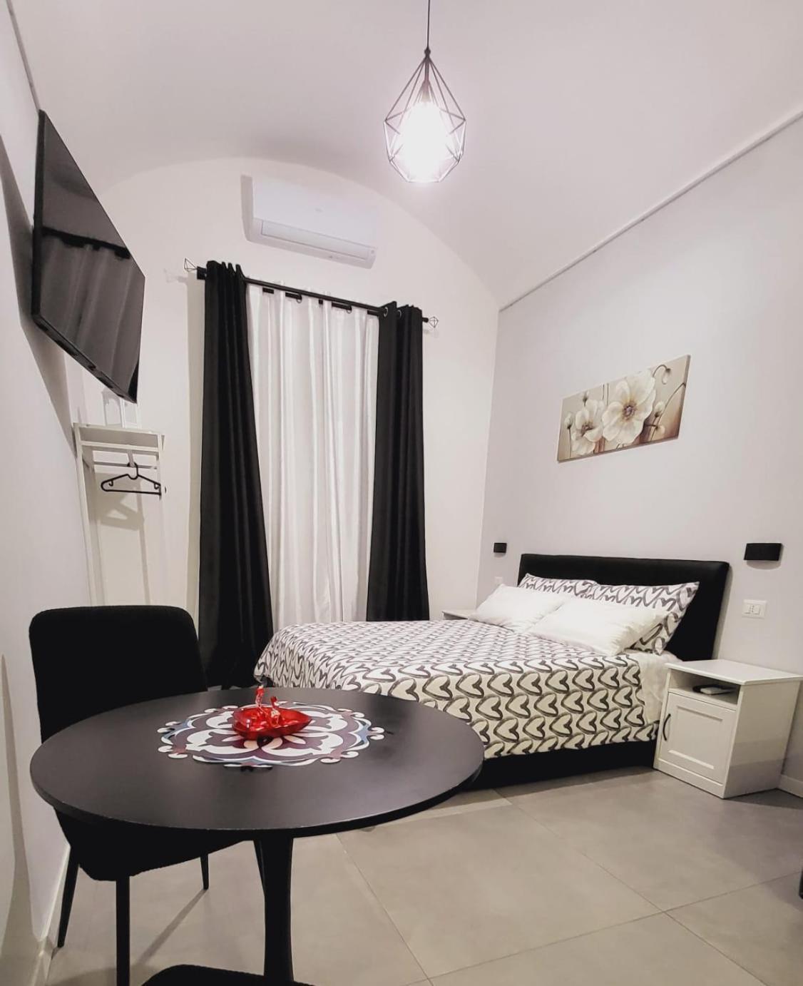 Giglio Rosso Bed & Breakfast Bari Exterior foto