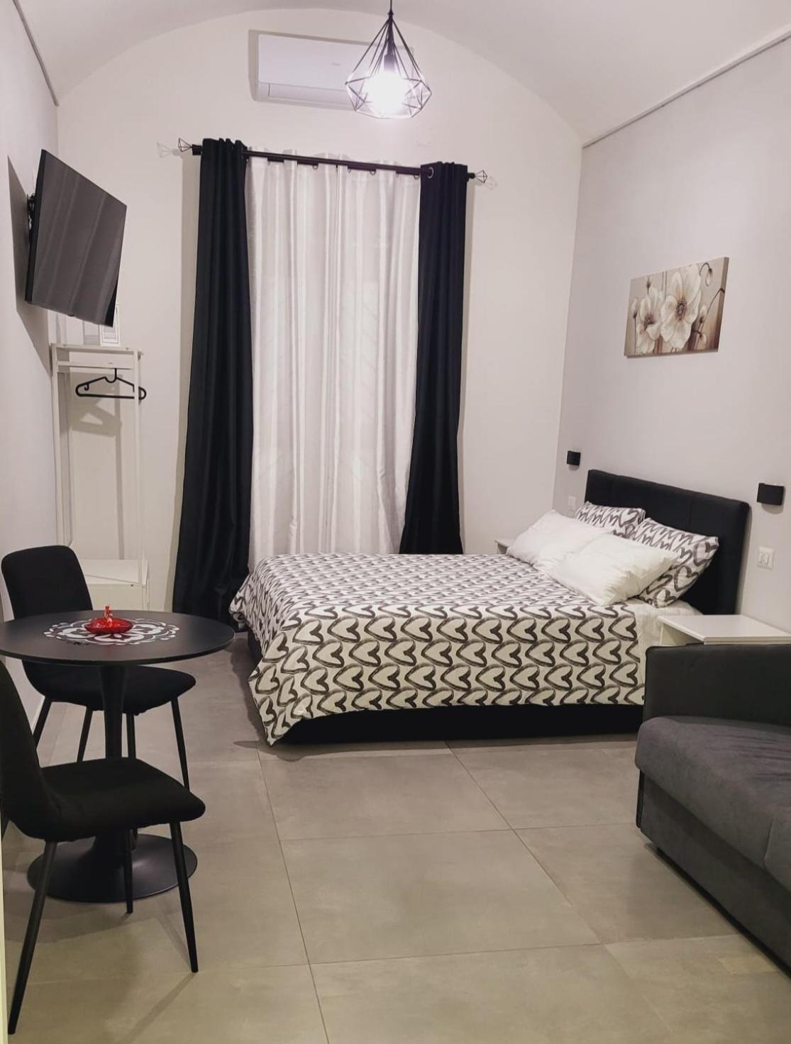 Giglio Rosso Bed & Breakfast Bari Exterior foto